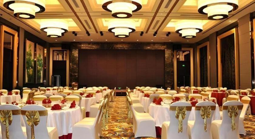 Country Garden Phoenix Hotel Shenyang Exterior foto