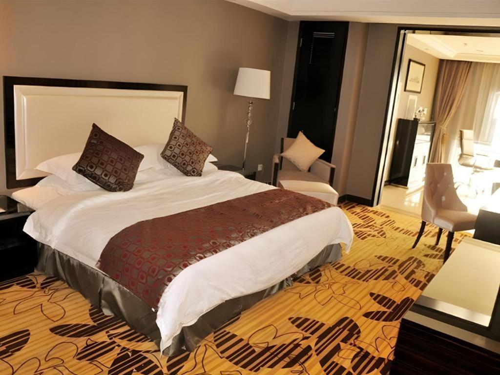 Country Garden Phoenix Hotel Shenyang Exterior foto