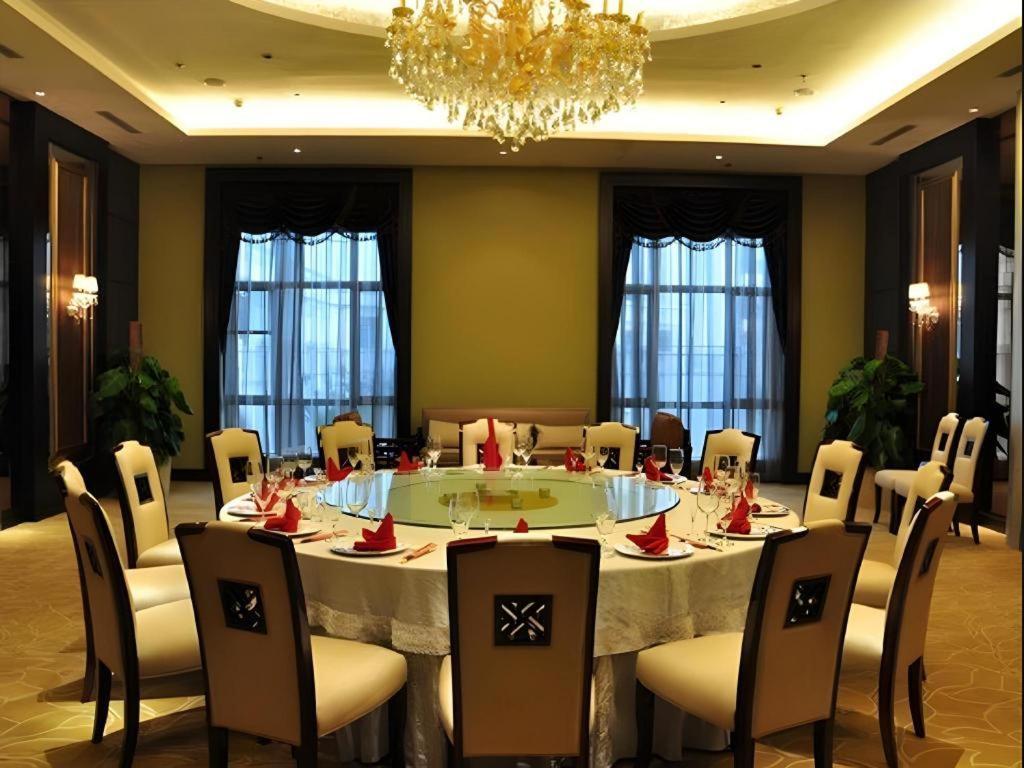 Country Garden Phoenix Hotel Shenyang Exterior foto