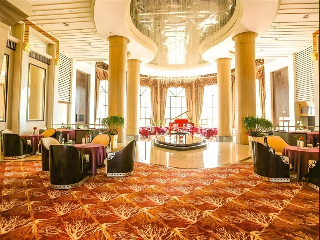 Country Garden Phoenix Hotel Shenyang Exterior foto
