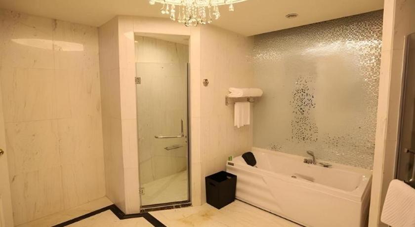 Country Garden Phoenix Hotel Shenyang Exterior foto