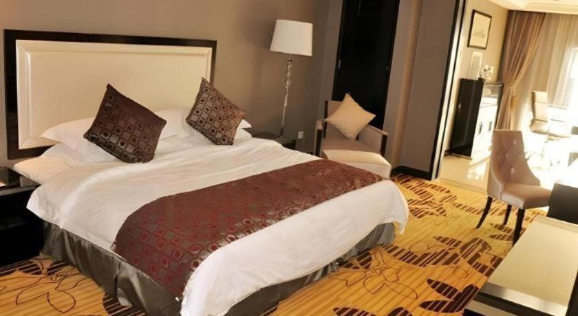 Country Garden Phoenix Hotel Shenyang Exterior foto